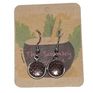 10/$25🦋 Swanky Coconut Bronze Mermaid Scale Earrings